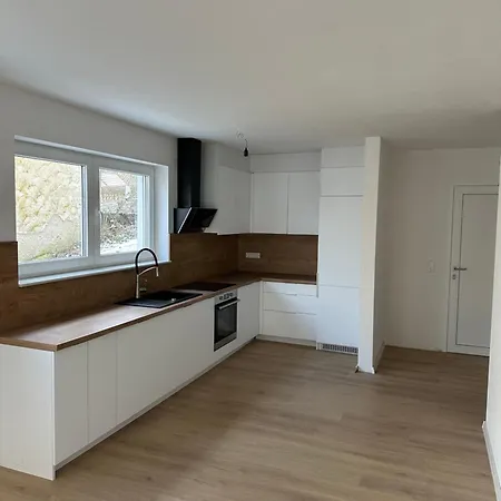 Ail Kuen Apartament *